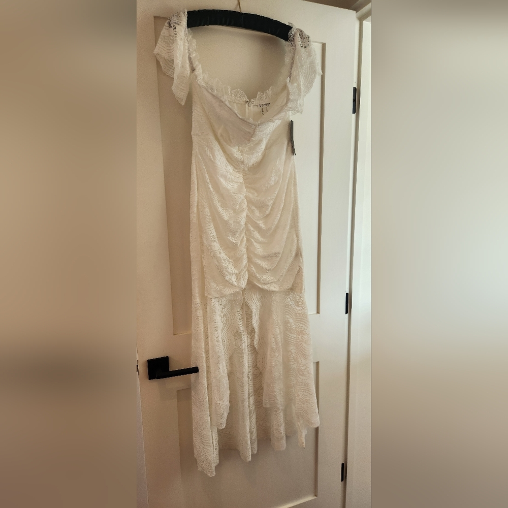 Venus off-the-shoulder lace dress, Size 12, NWT